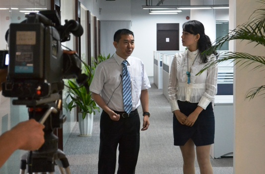 ���ڵ���̨��������ʱ���Ųɷ�